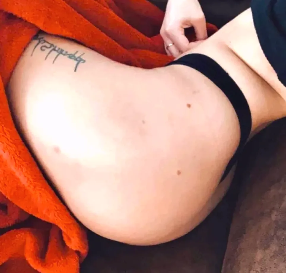 Julia, 30