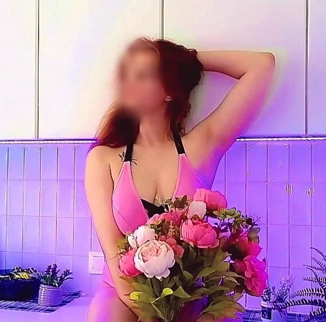 Norah, 24